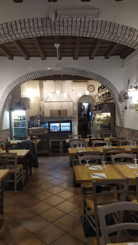 interior-taverna-le-copelle-roma