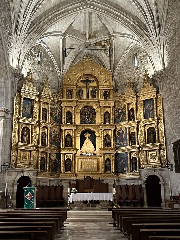 interior-iglesia-valdepenas